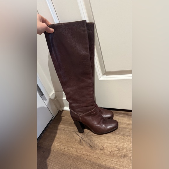 Chloé Brown Leather Knee-High Boots - Picture 7 of 8